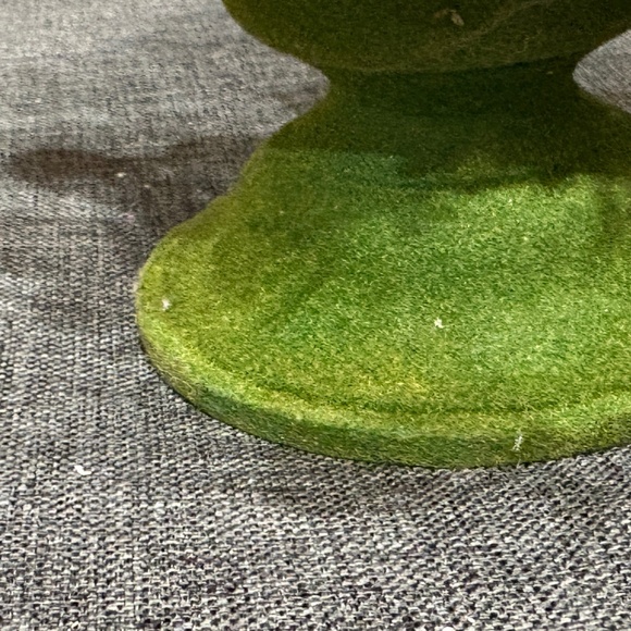 Vintage Green Candle Holiday Plastic Wreath & Velvet Base 7.5" Tall - Picture 3 of 7